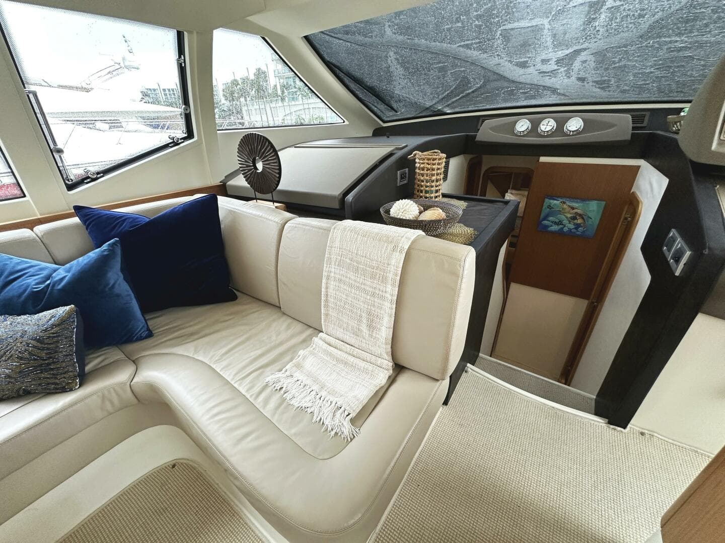 2014 Ferretti Yachts 530