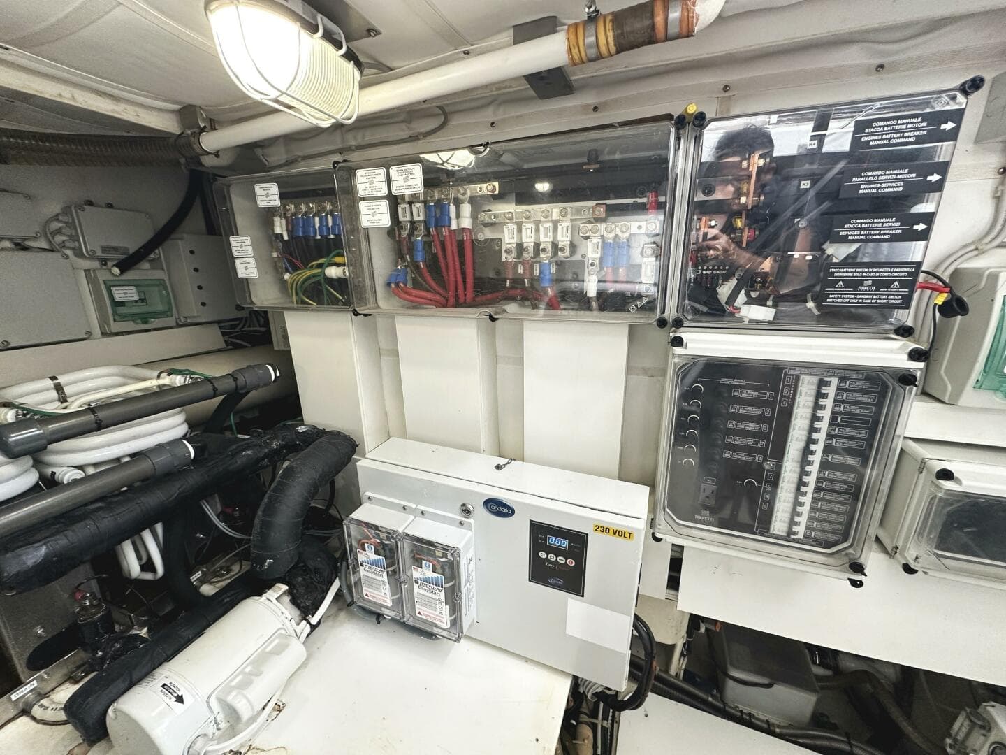 2014 Ferretti Yachts 530