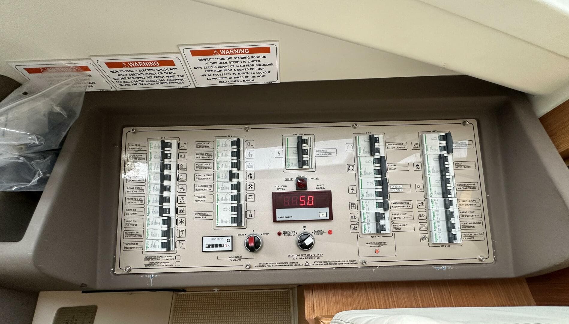 2014 Ferretti Yachts 530