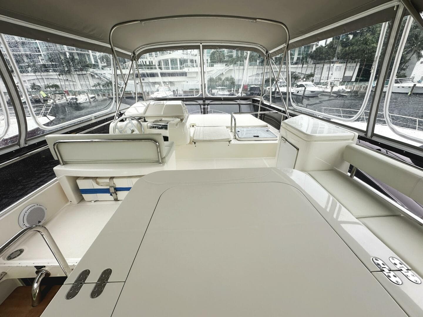 2014 Ferretti Yachts 530