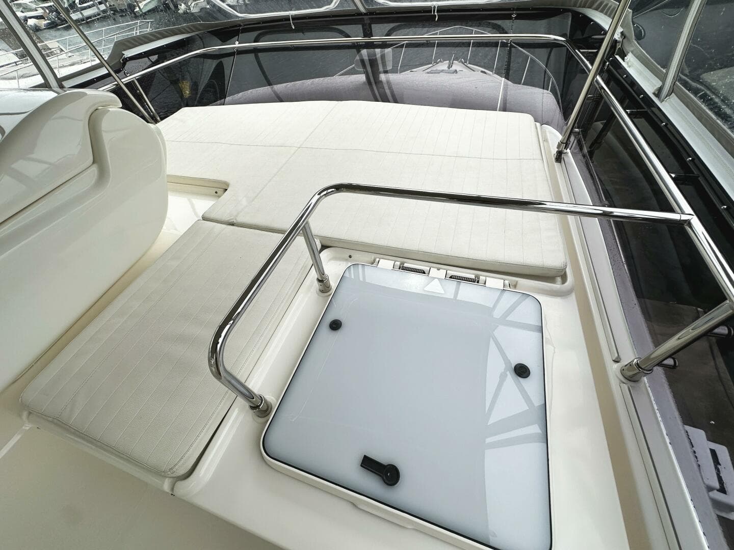 2014 Ferretti Yachts 530