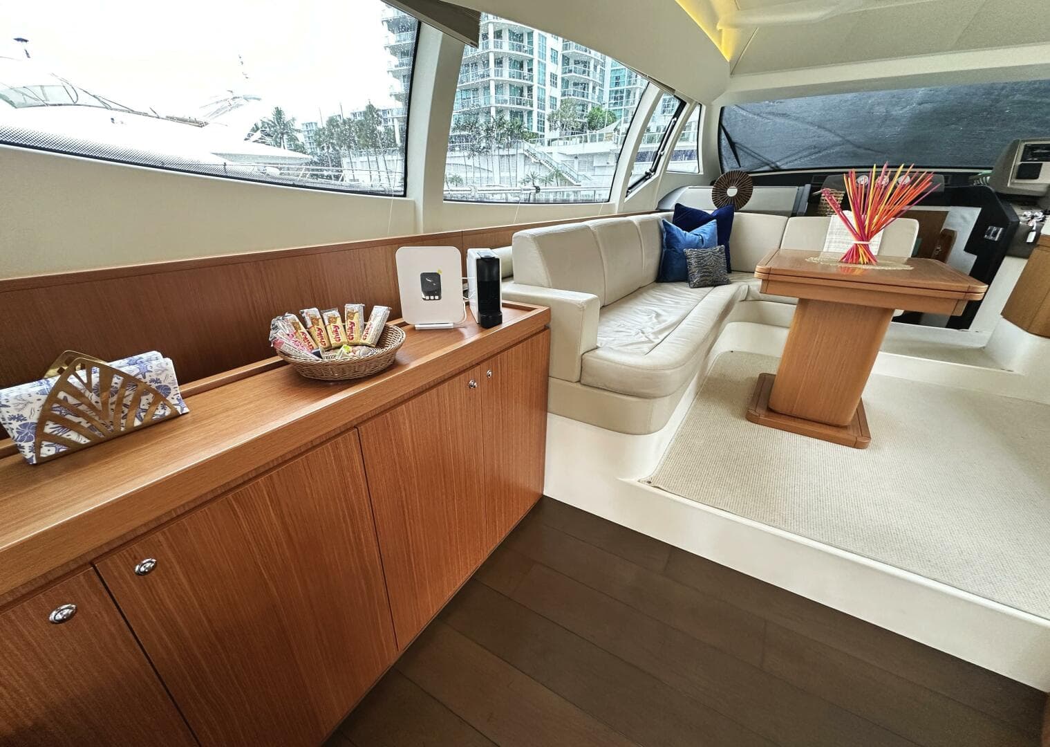 2014 Ferretti Yachts 530