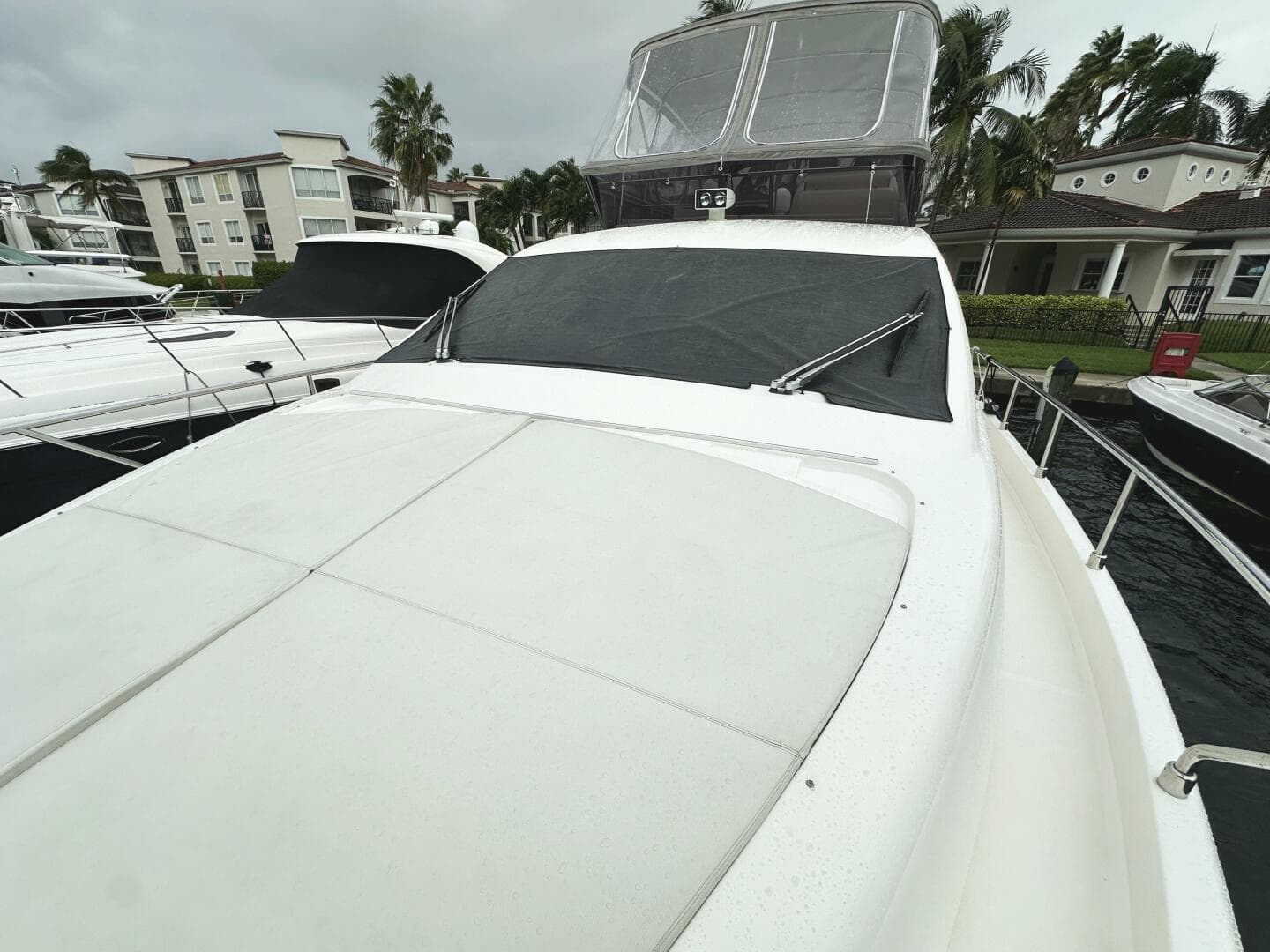 2014 Ferretti Yachts 530