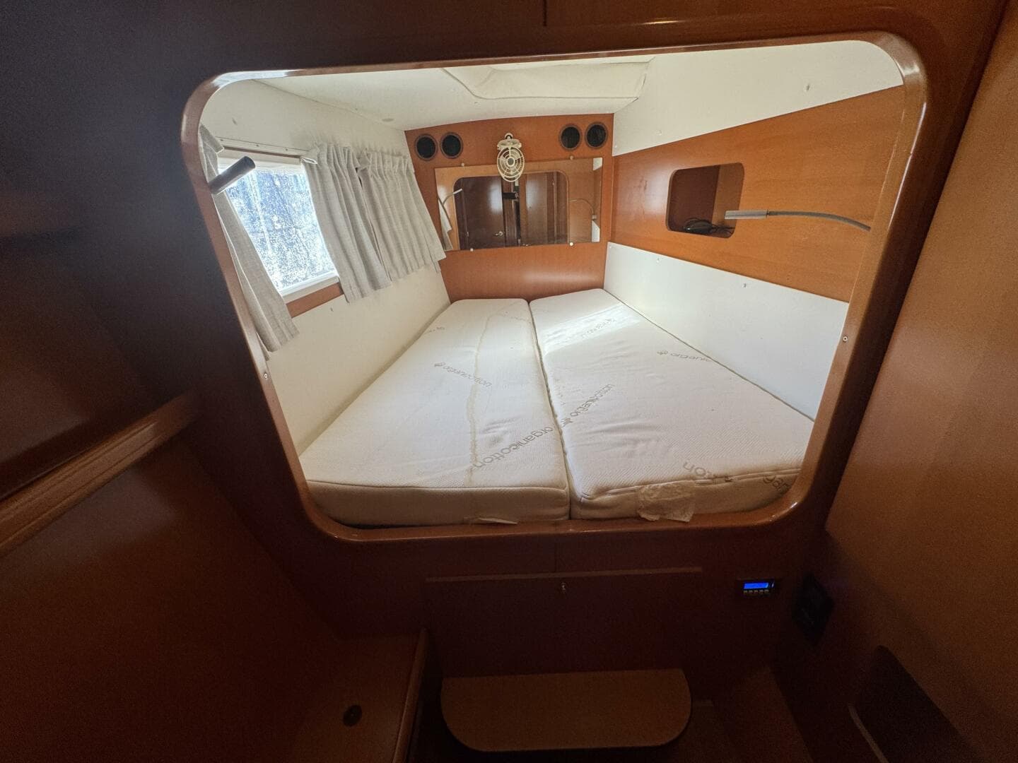 2006 Lagoon 440