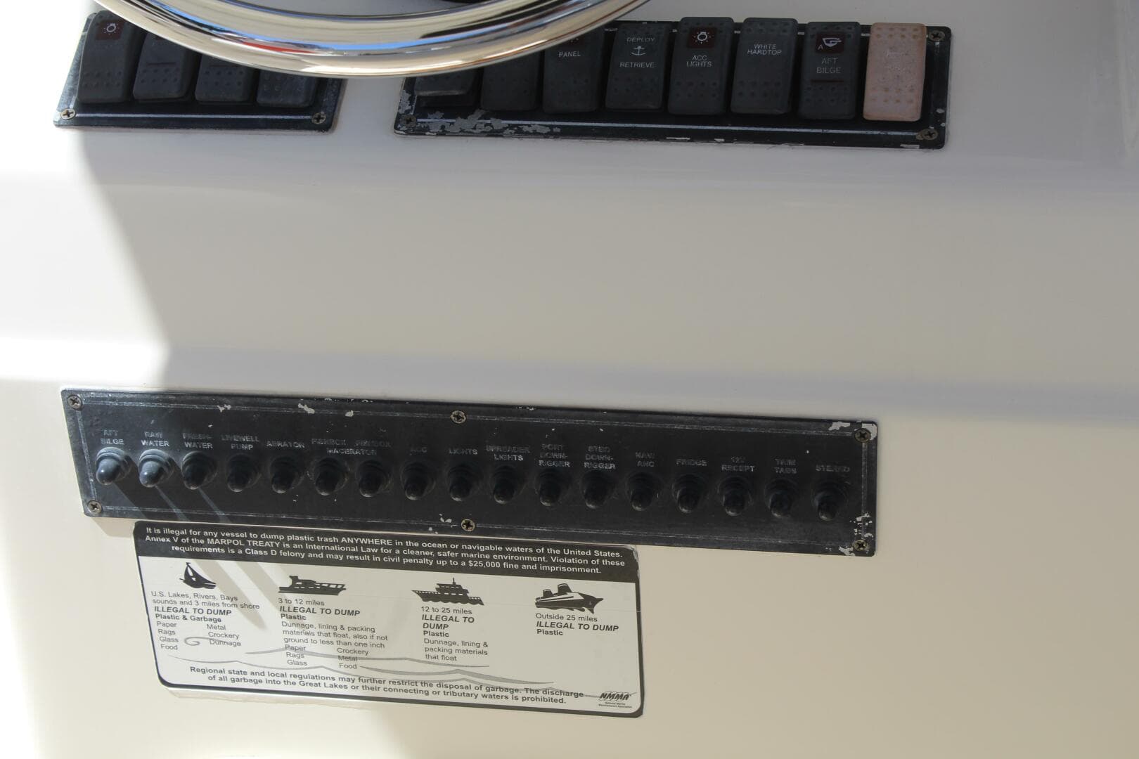 2008 Pursuit 3100 Sport