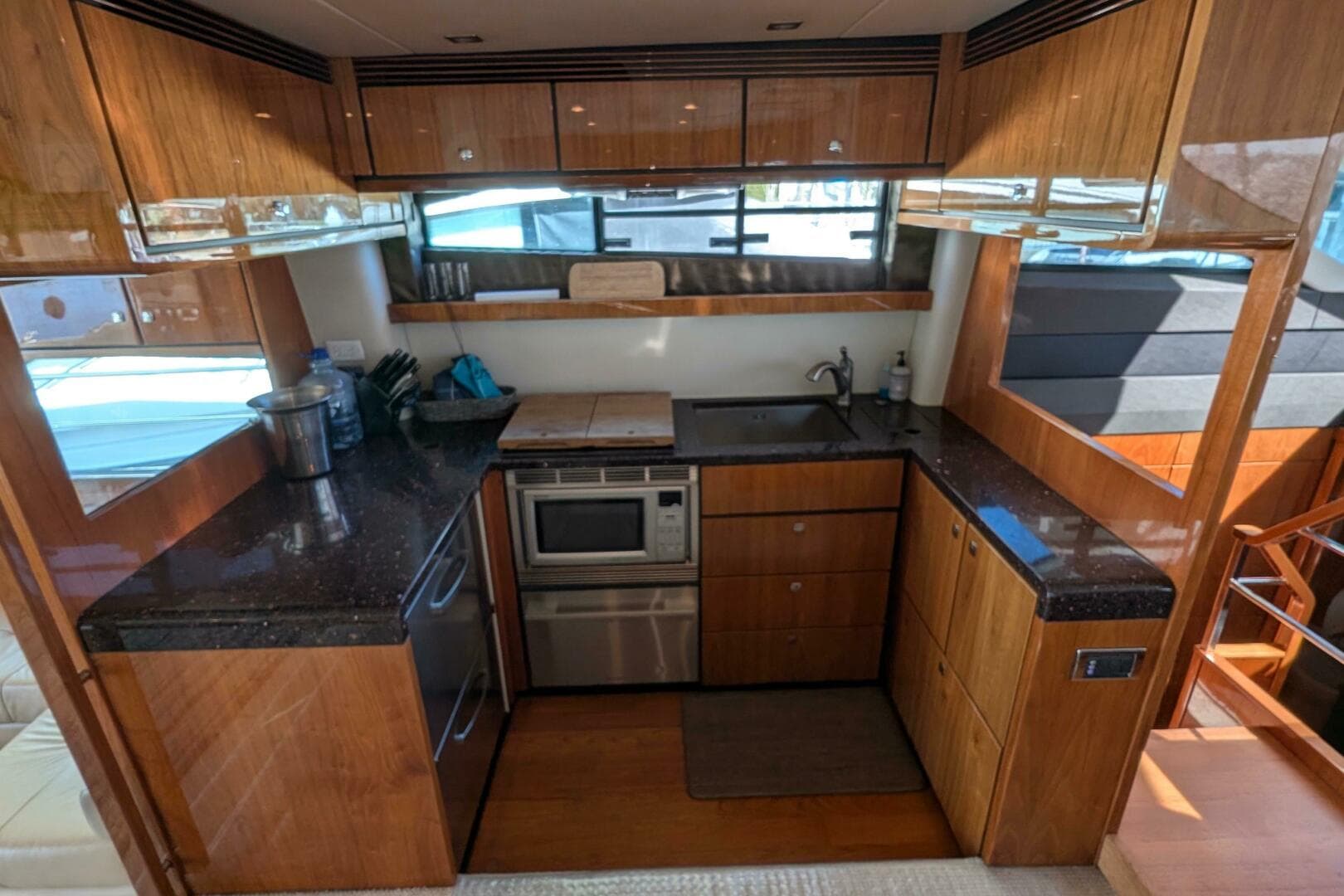 2010 Fairline Squadron