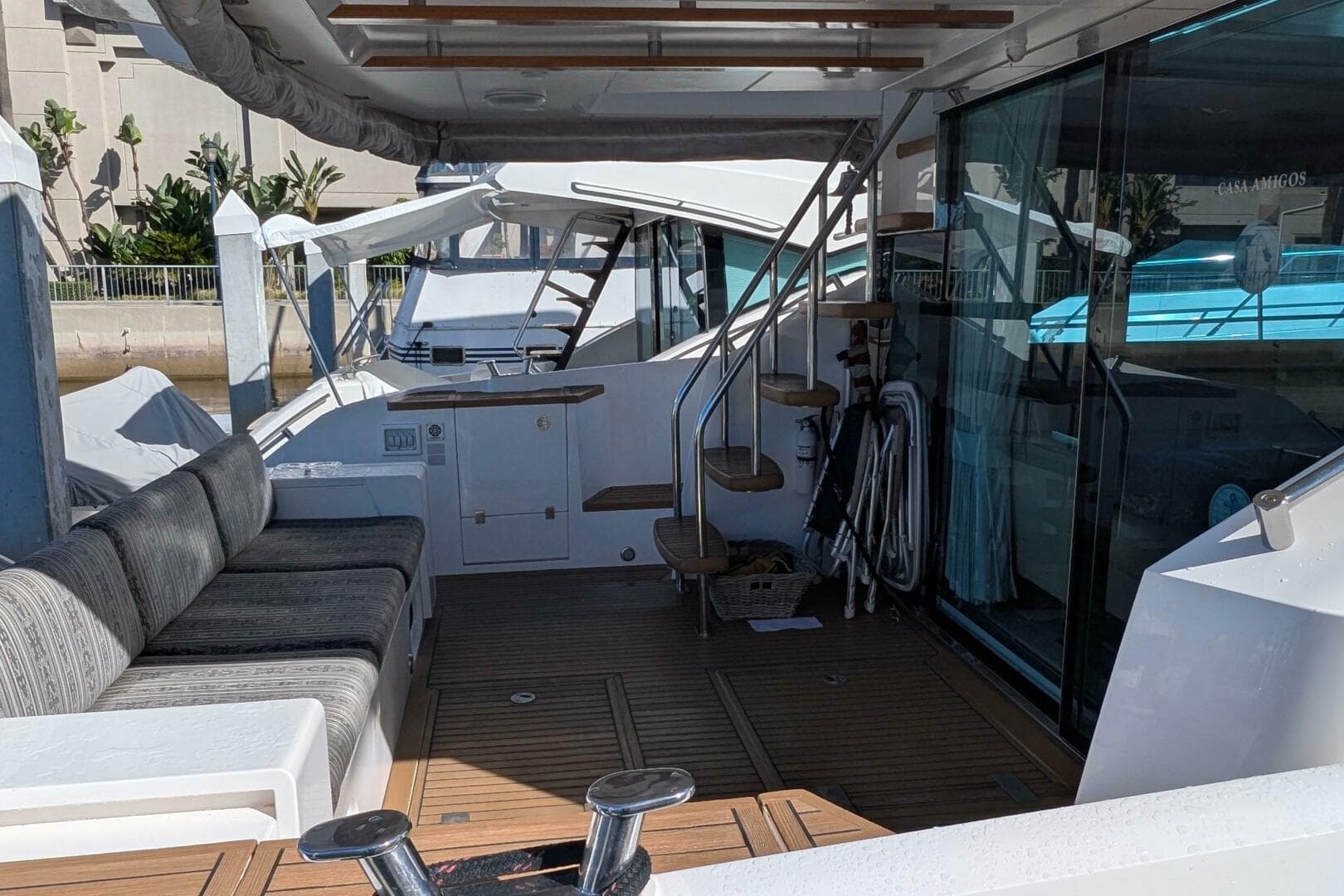 2010 Fairline Squadron