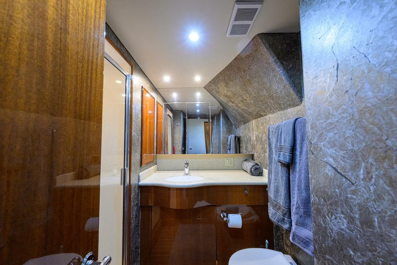 2009 Hatteras Enclosed Bridge