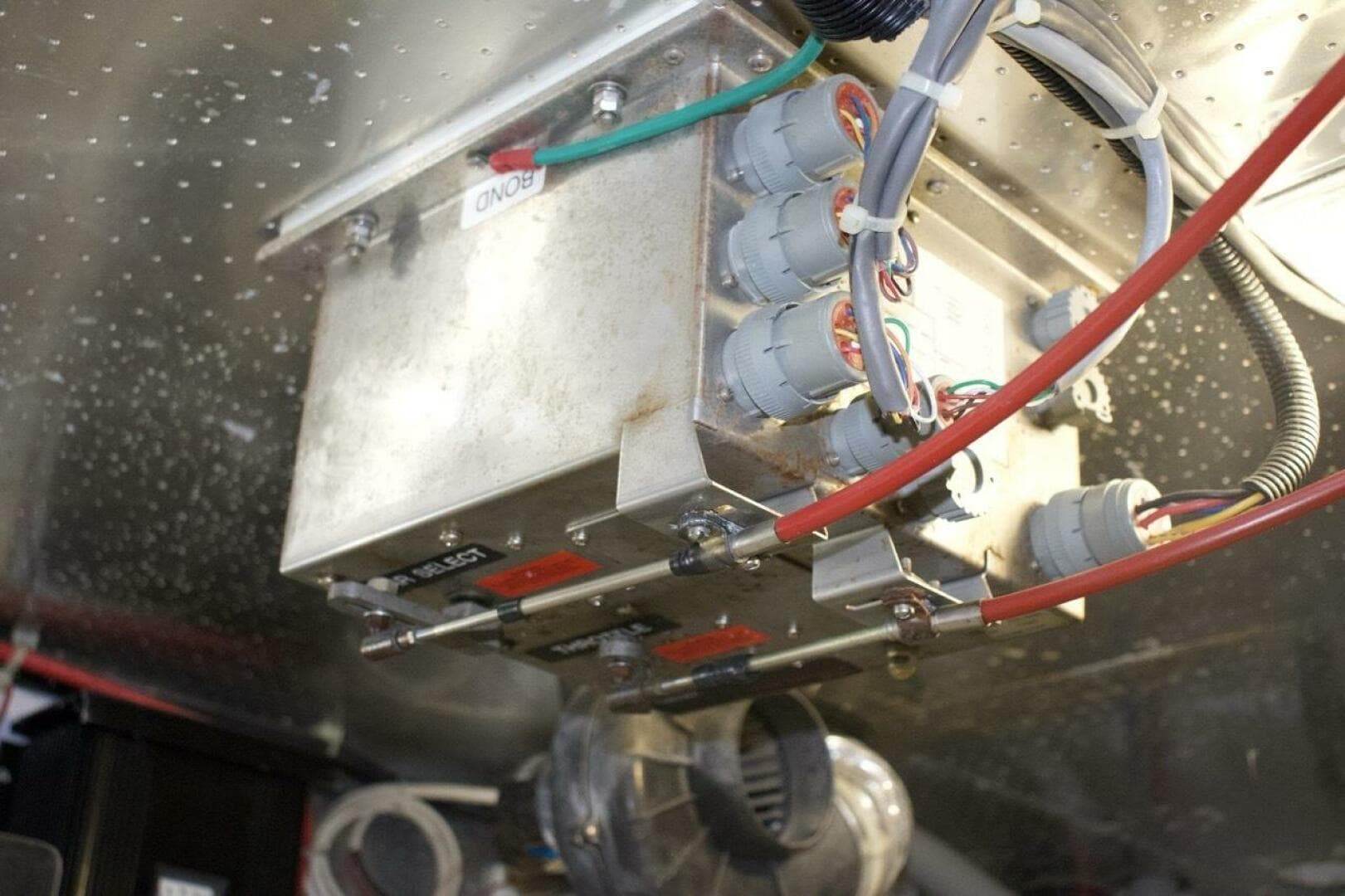 2002 McKinna 57 Pilothouse