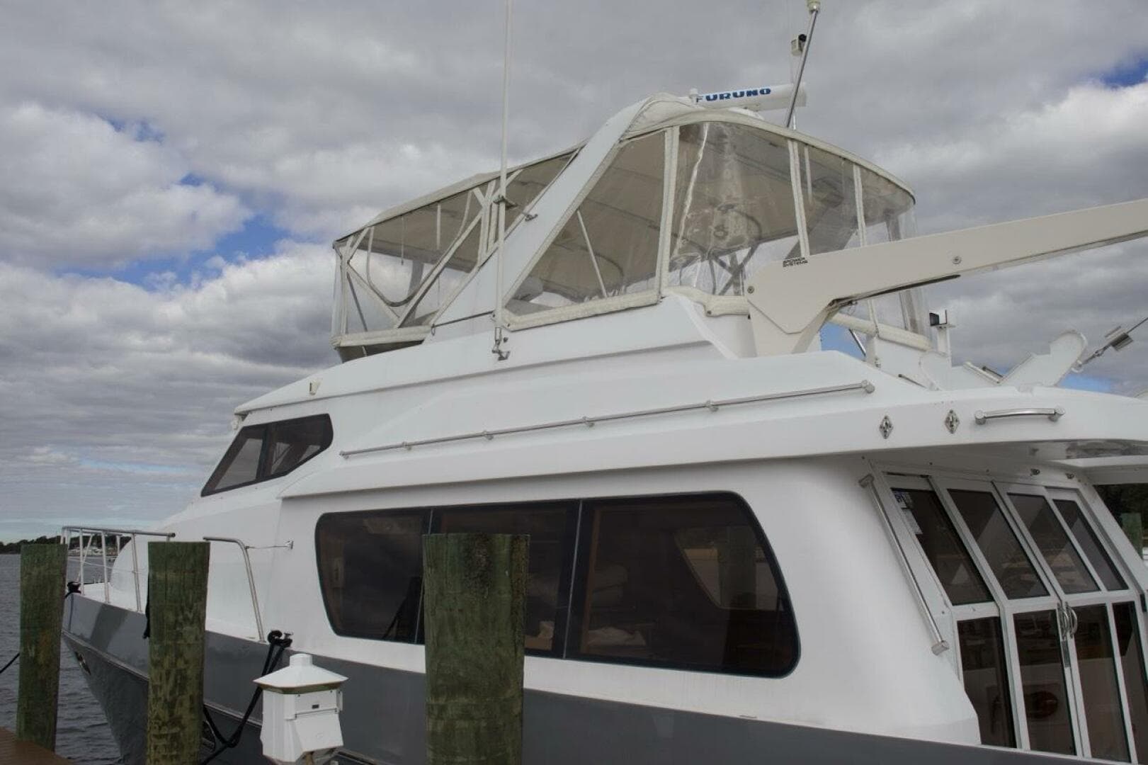 2002 McKinna 57 Pilothouse