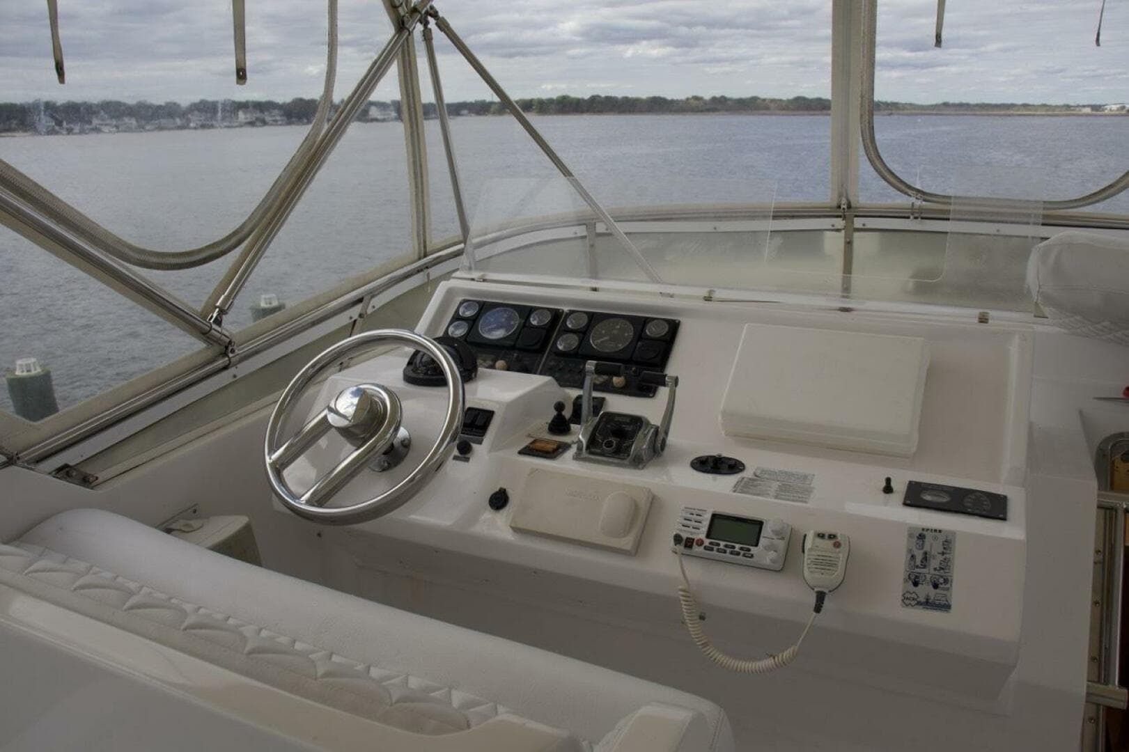 2002 McKinna 57 Pilothouse