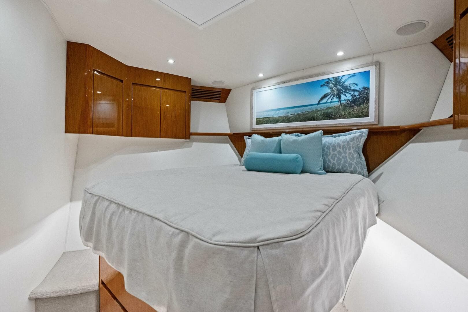 2012 82 Viking Convertible - Lady Di