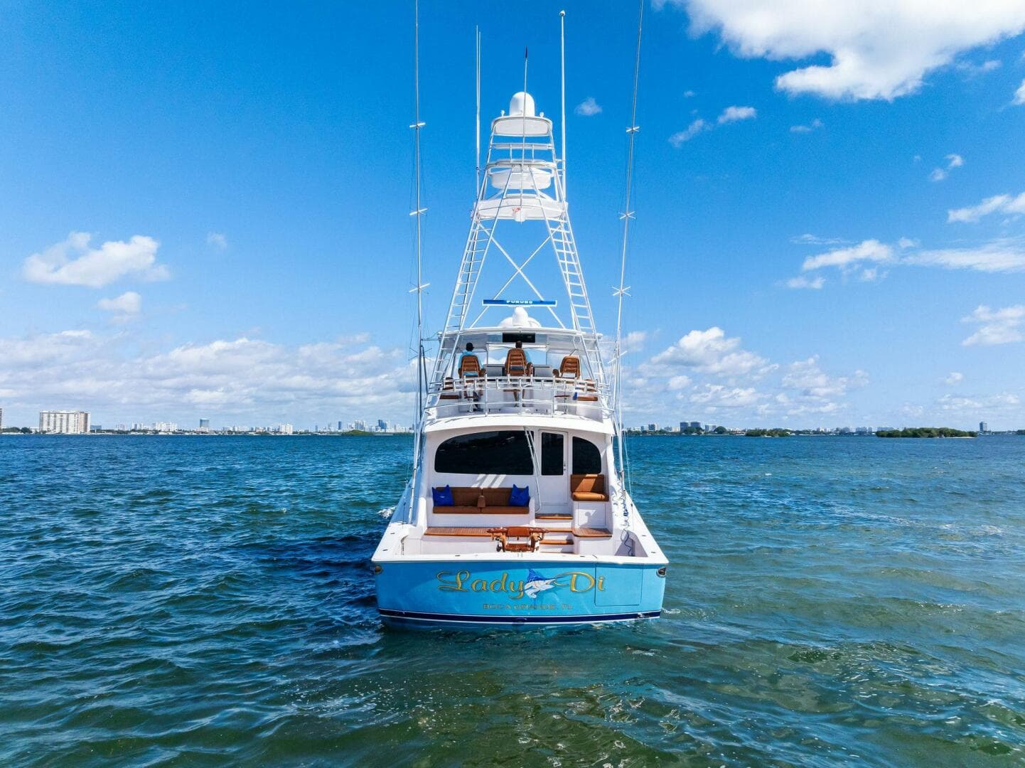 2012 82 Viking Convertible - Lady Di