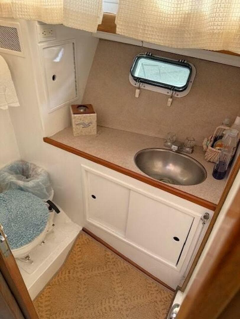 1967 Custom 42’ Flybridge Cruiser