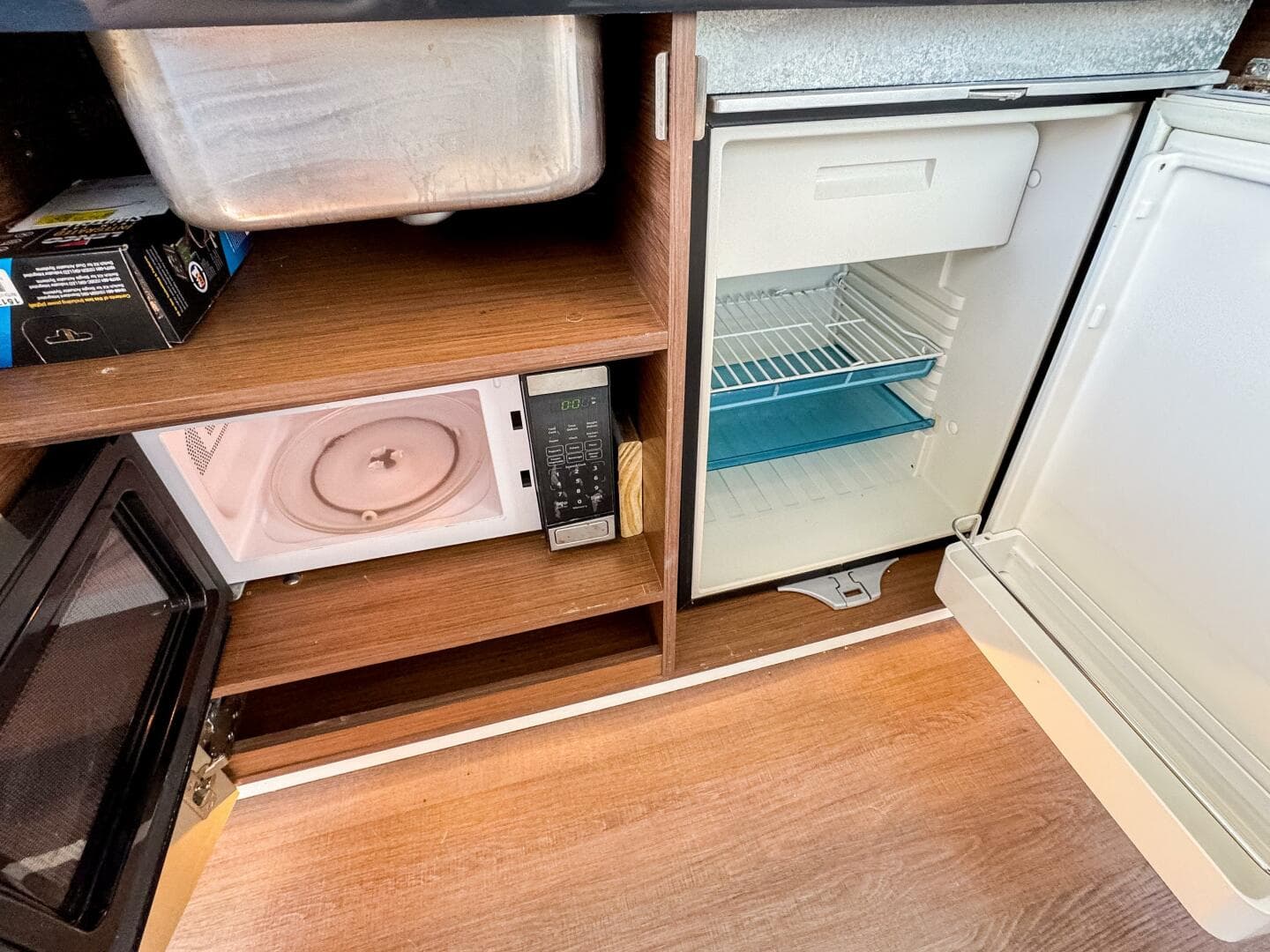 2022 Beneteau Antares 11