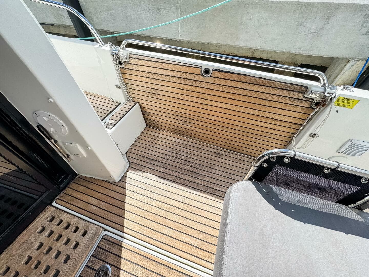 2022 Beneteau Antares 11