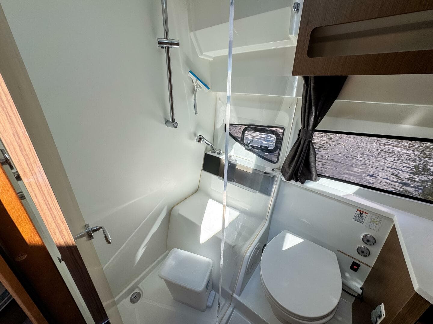 2022 Beneteau Antares 11