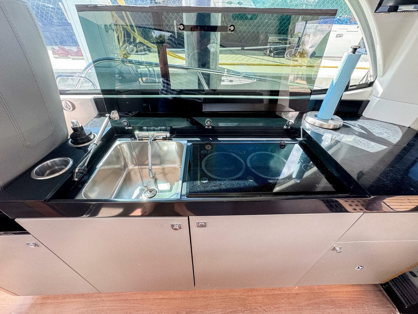 2022 Beneteau Antares 11