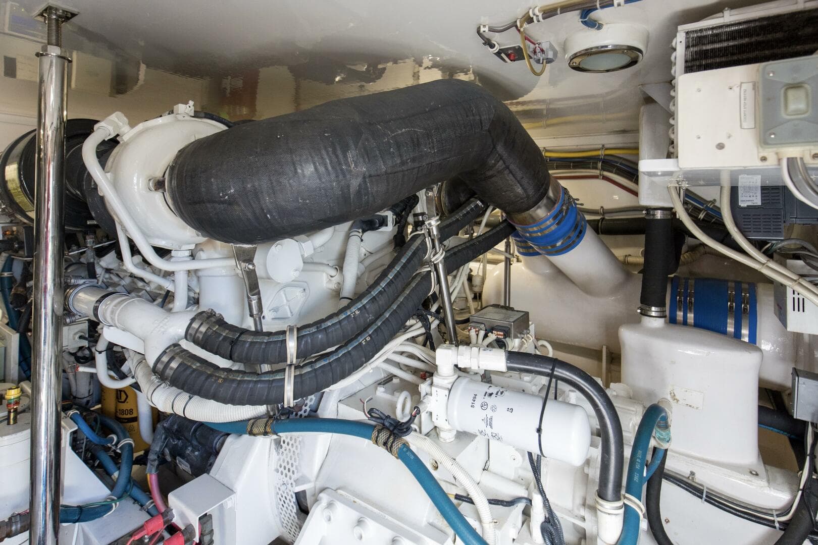 2008 60 Hatteras Blacksmith Engine Room (4)