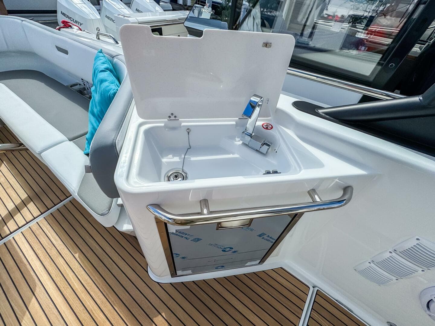 2026 Wellcraft 38 T-Top