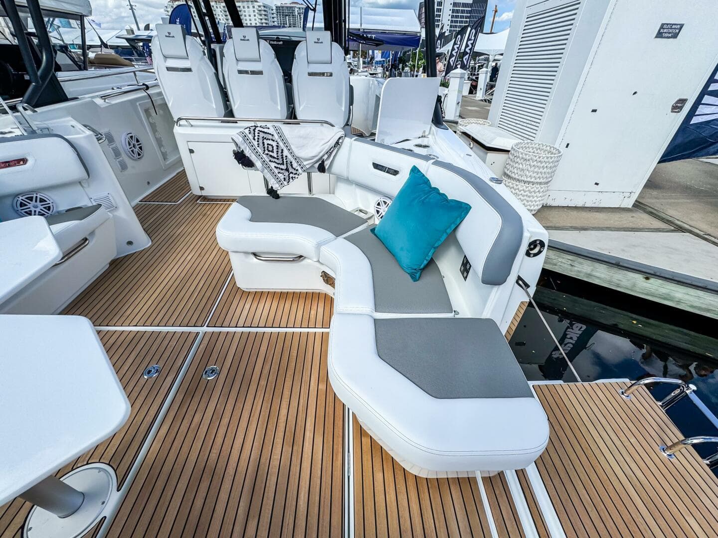 2026 Wellcraft 38 T-Top