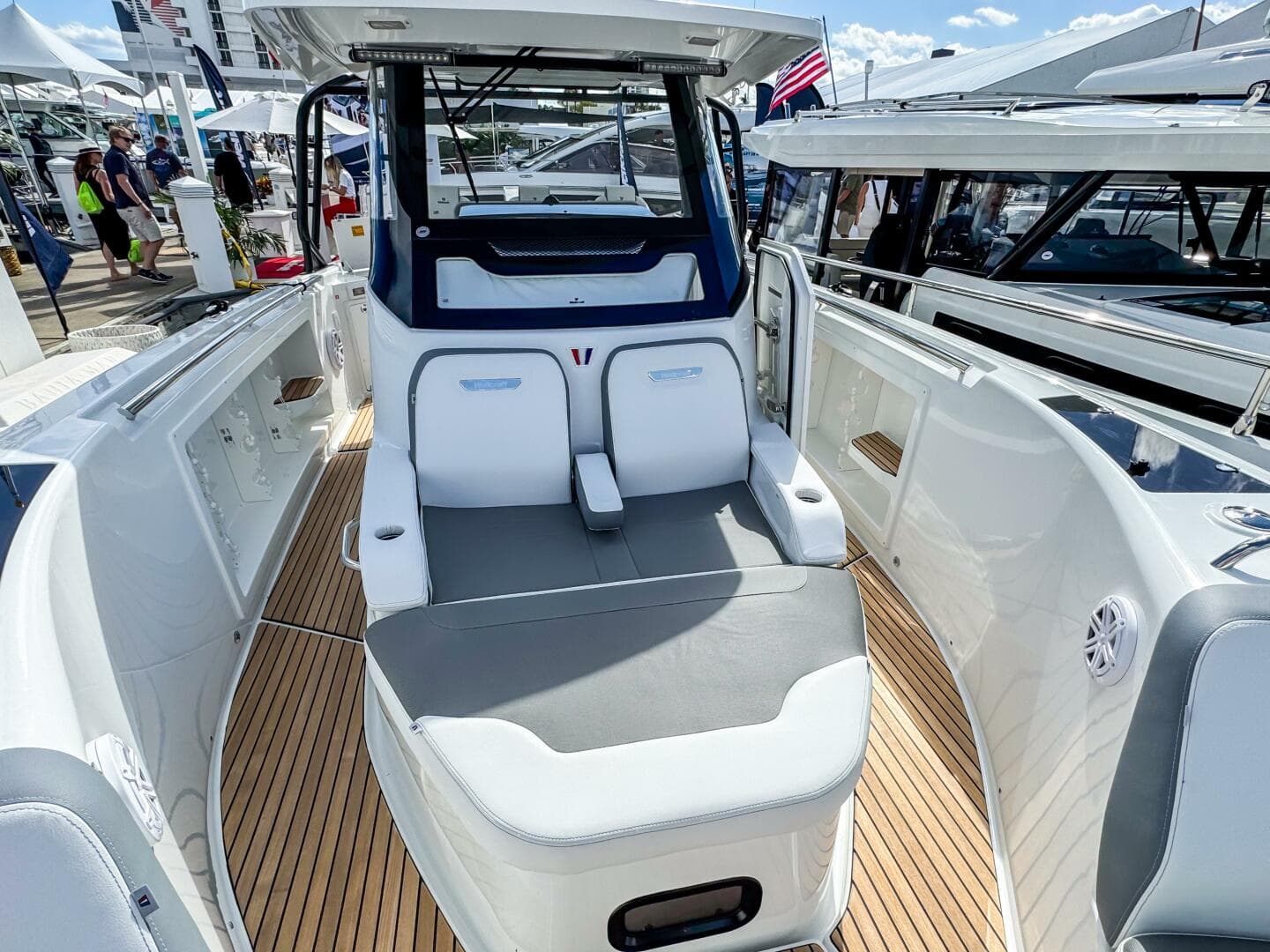 2026 Wellcraft 38 T-Top