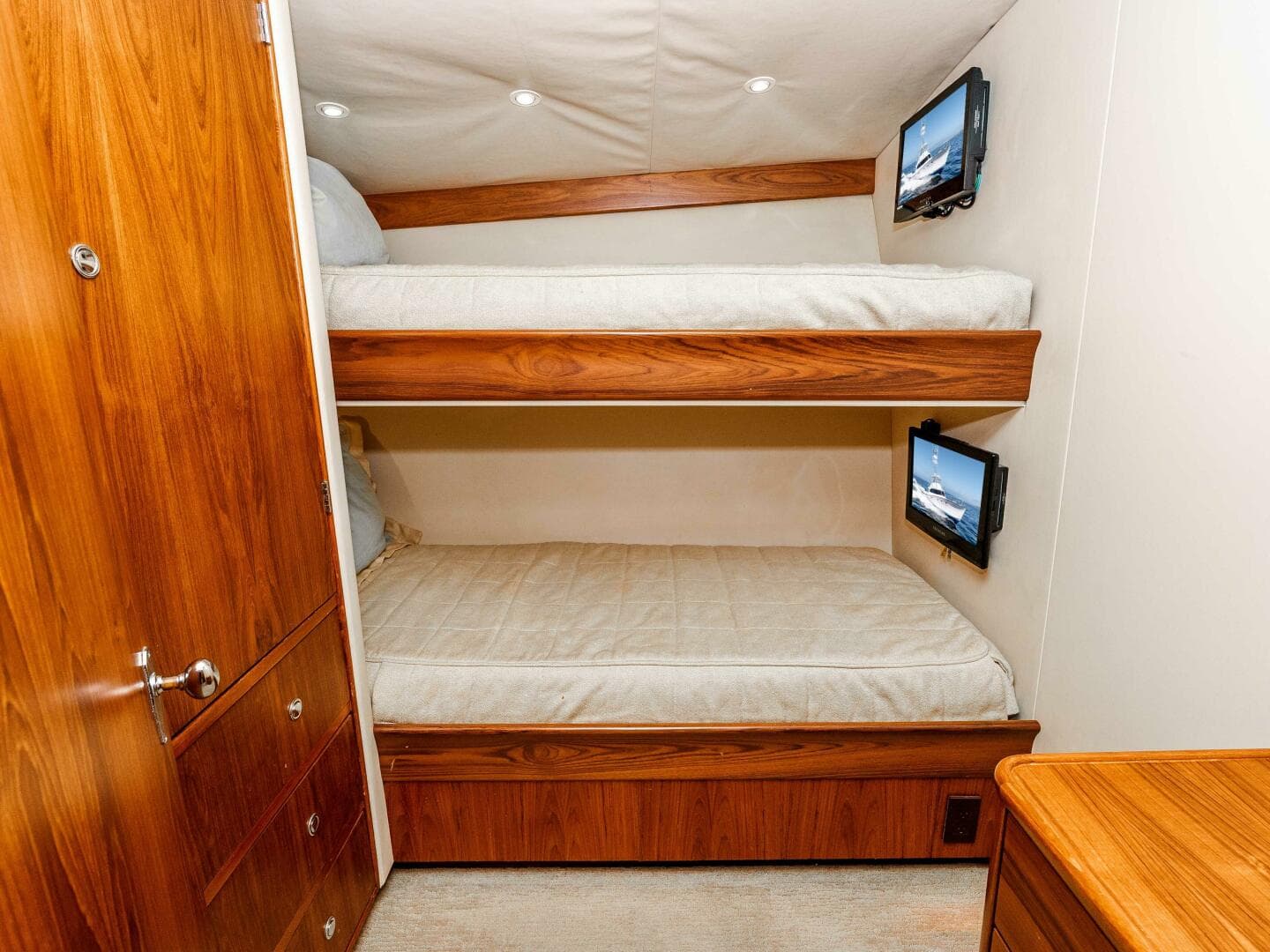 1981 Merritt 55 C - SHOTGUN