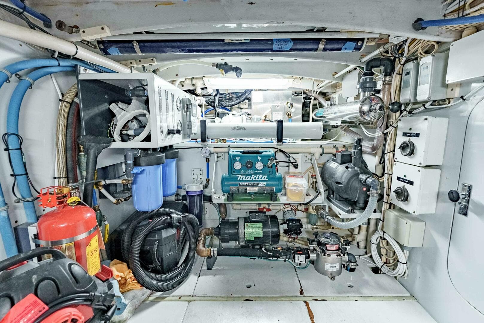 1981 Merritt 55 Convertible