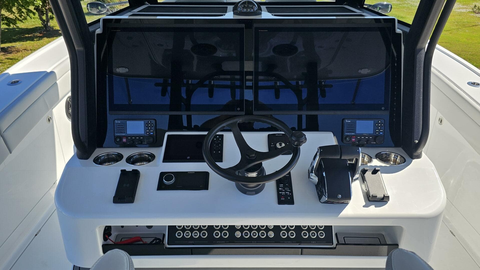 2025 Costa Custom 34SV