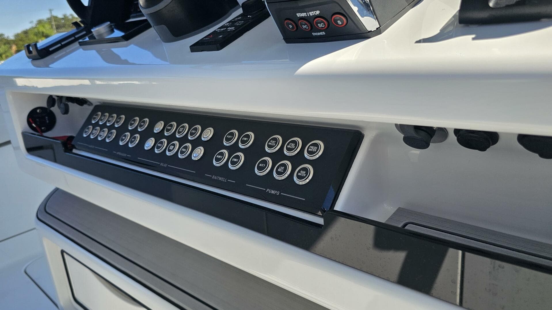 2025 Costa Custom 34SV