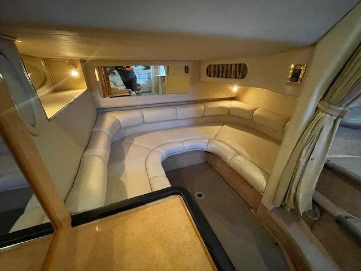 1998 Sea Ray 370 Sundancer