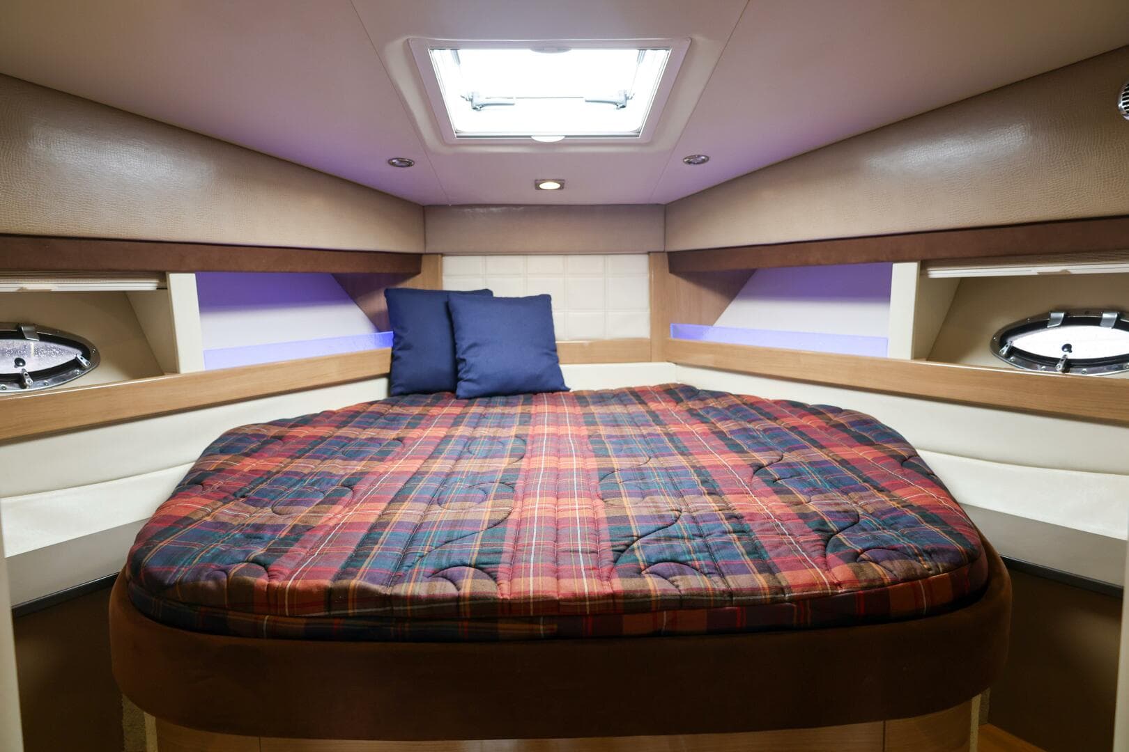 2013 Formula 45 Yacht