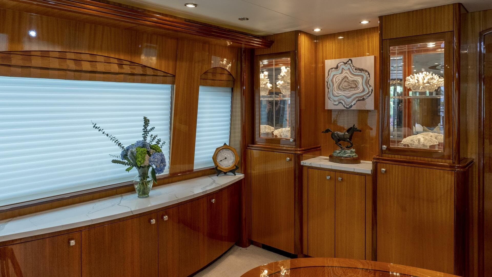 Hatteras 80 Gallopin- Decor