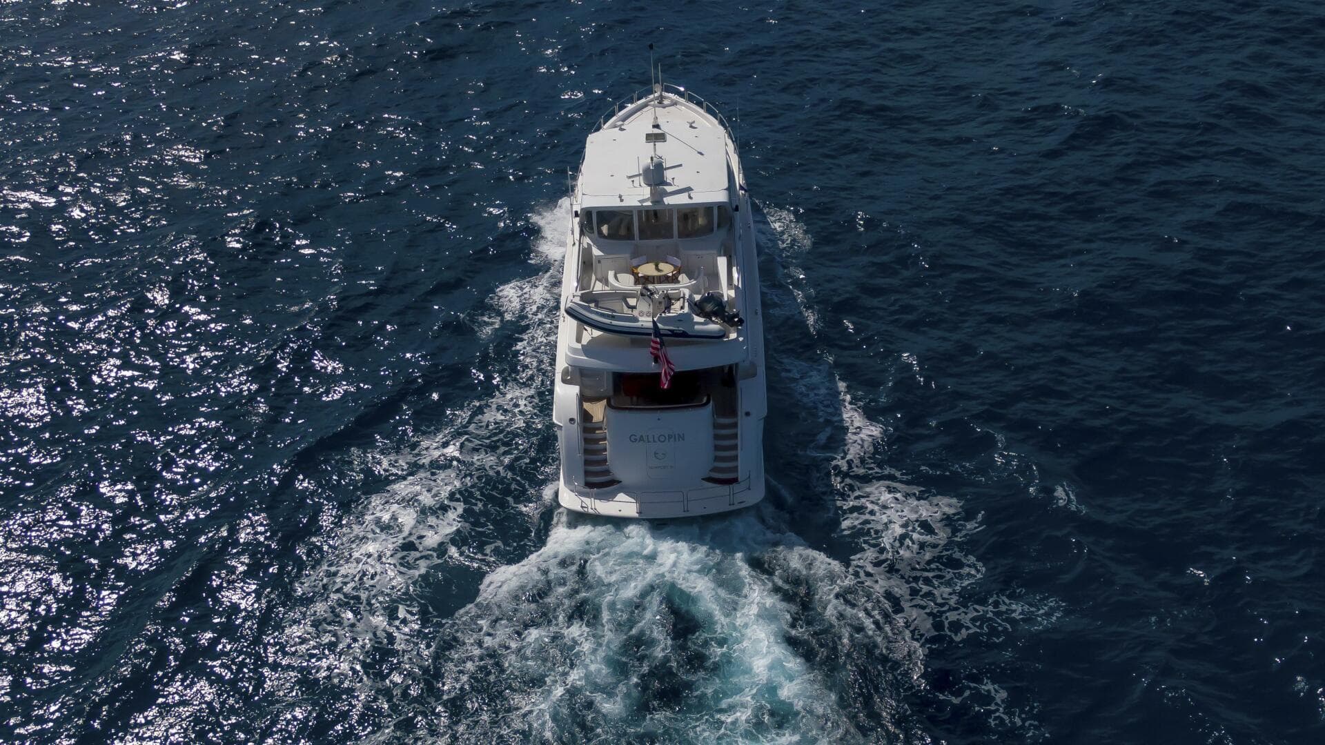 Hatteras 80 Gallopin- Stern View