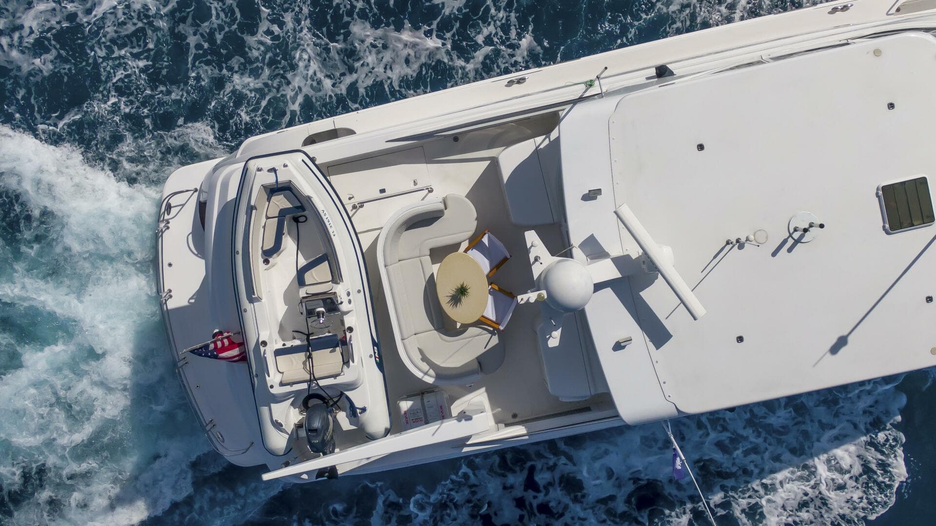 Hatteras 80 Gallopin- Aerial Profile