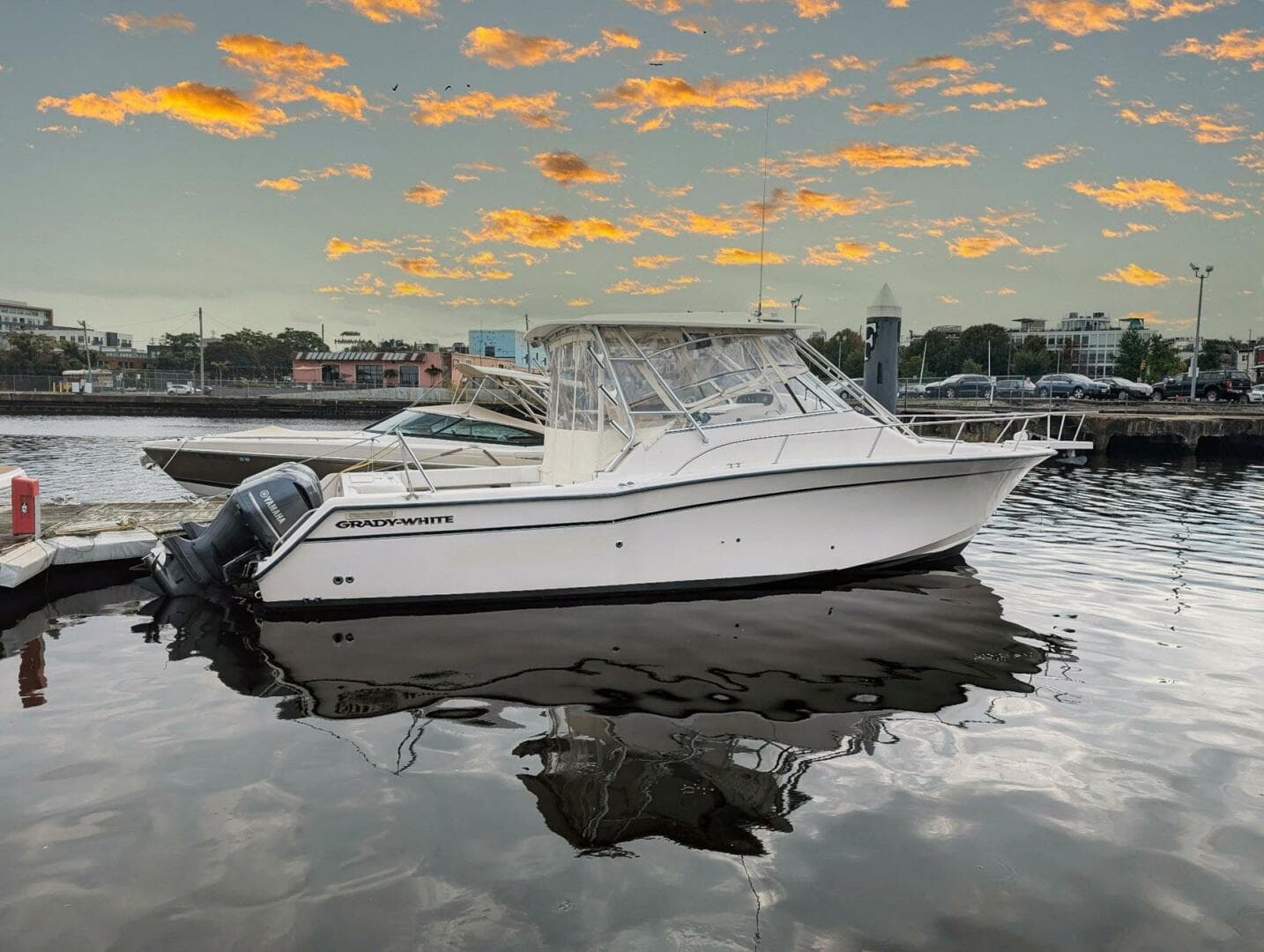 2004 Grady-White Express 330