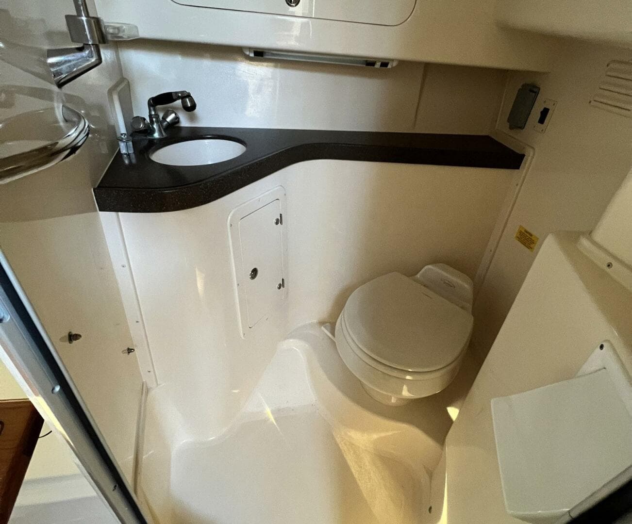 2004 Grady-White Express 330