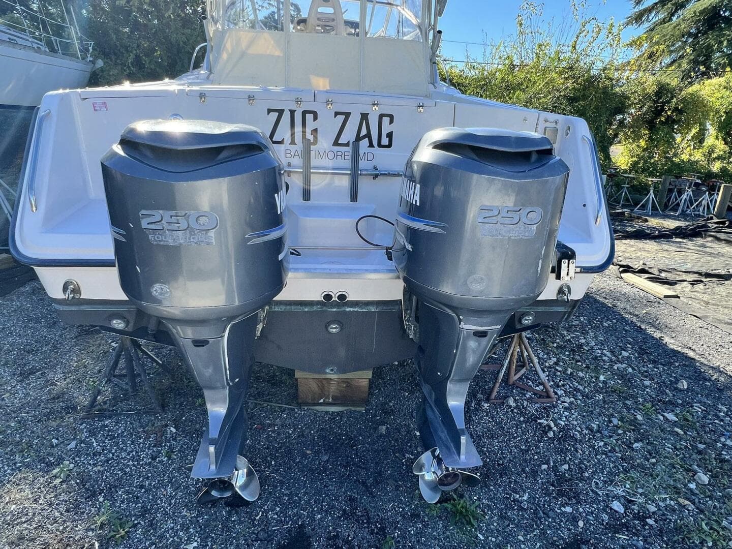 2004 Grady-White Express 330