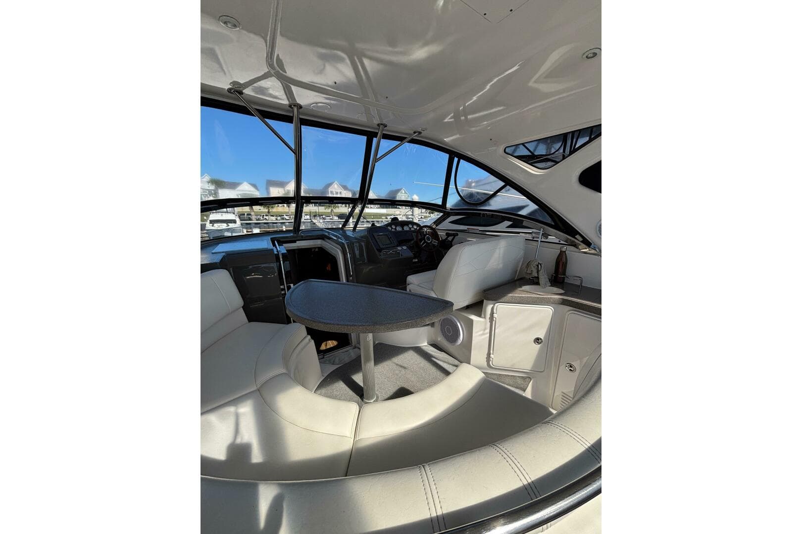 2007 Regal 3760 Sportyacht