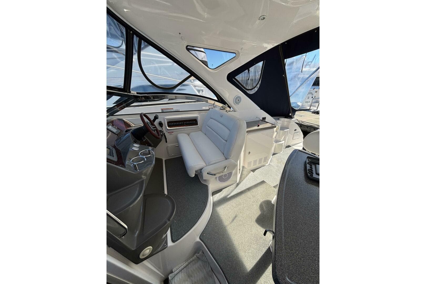2007 Regal 3760 Sportyacht