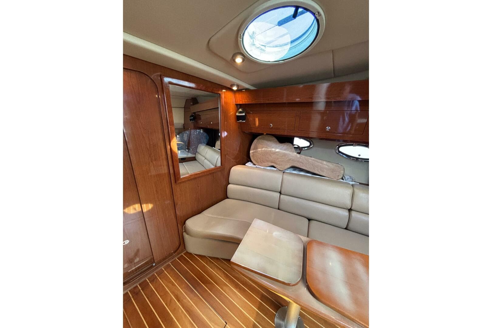 2007 Regal 3760 Sportyacht