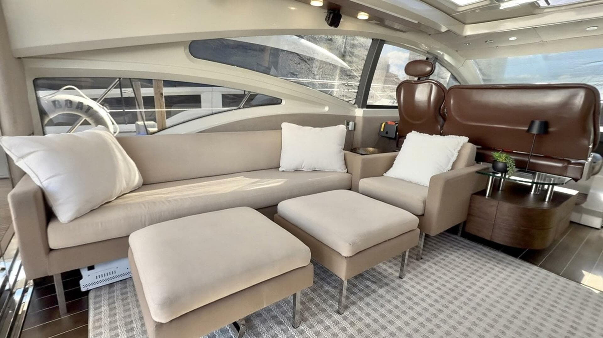 2011 Azimut 68S