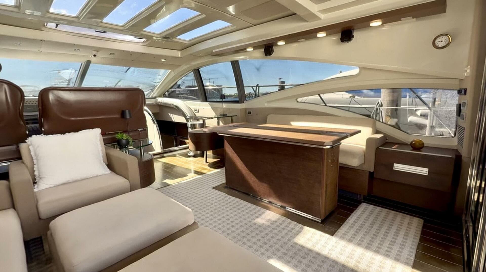 2011 Azimut 68S