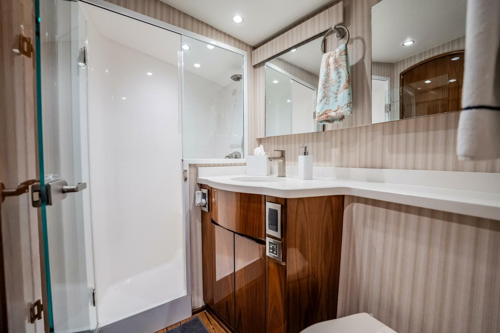 2021 Viking 54 Viking