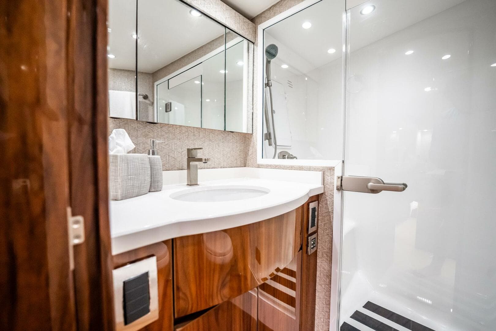 2021 Viking 54 Viking