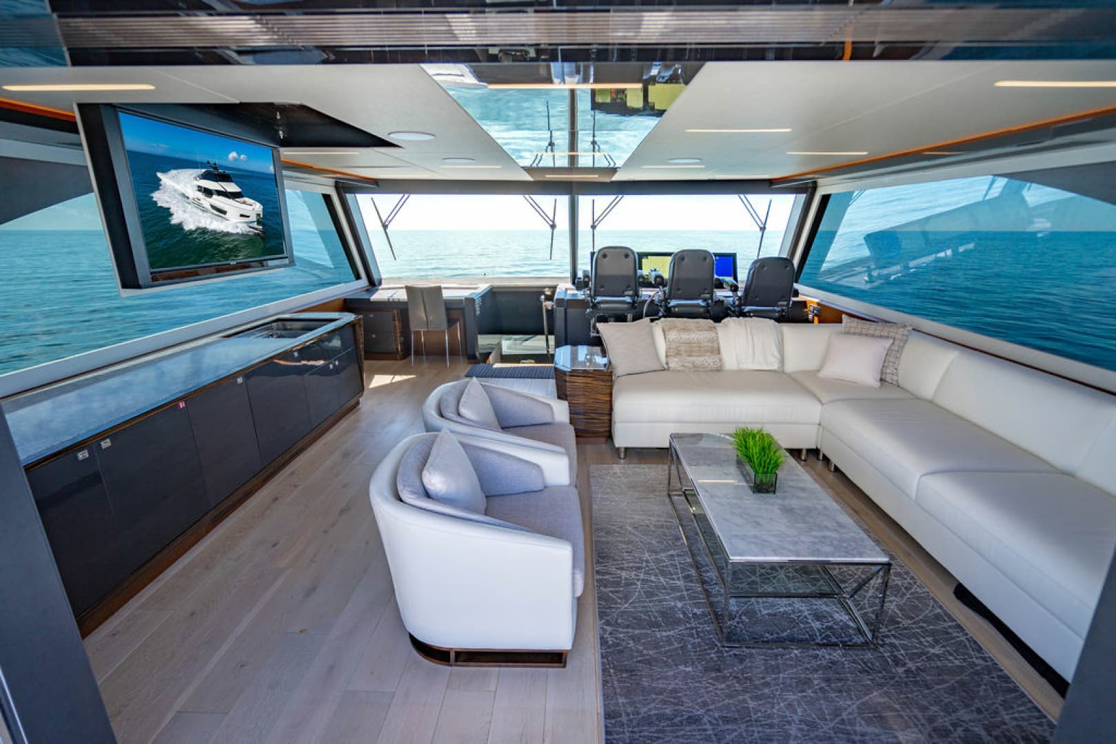2020 Ocean Alexander 84R