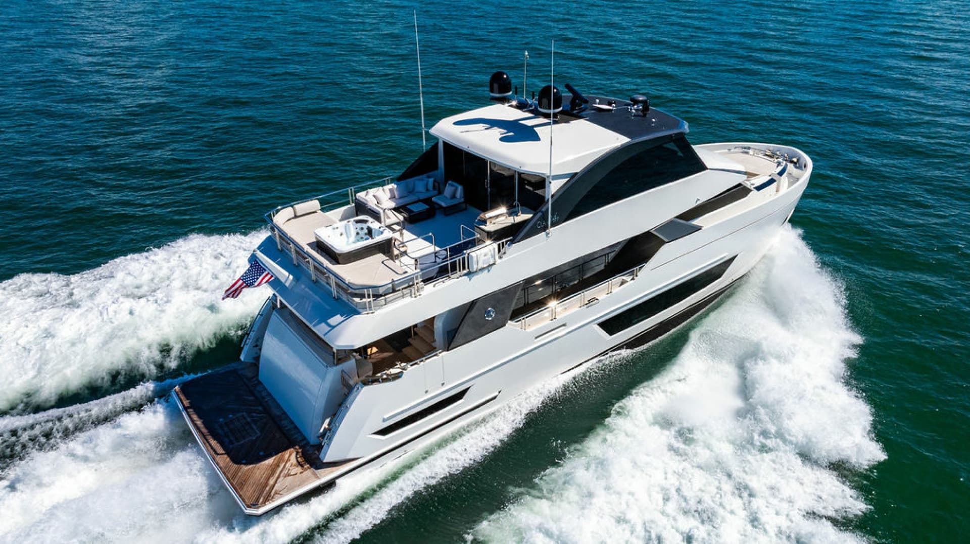 2020 Ocean Alexander 84R