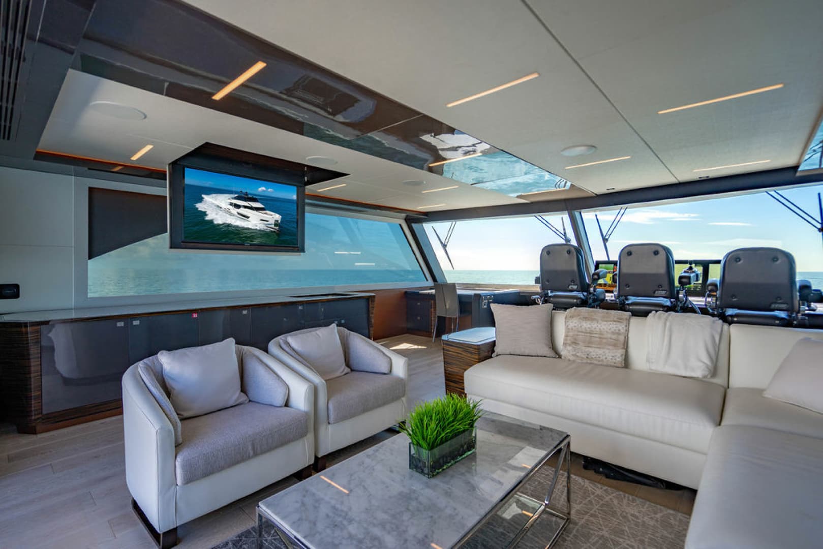 2020 Ocean Alexander 84R