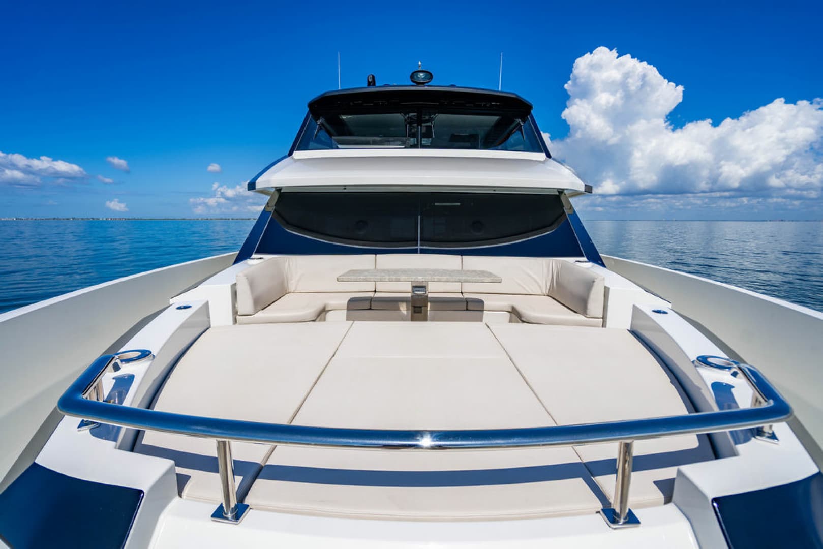 2020 Ocean Alexander 84R