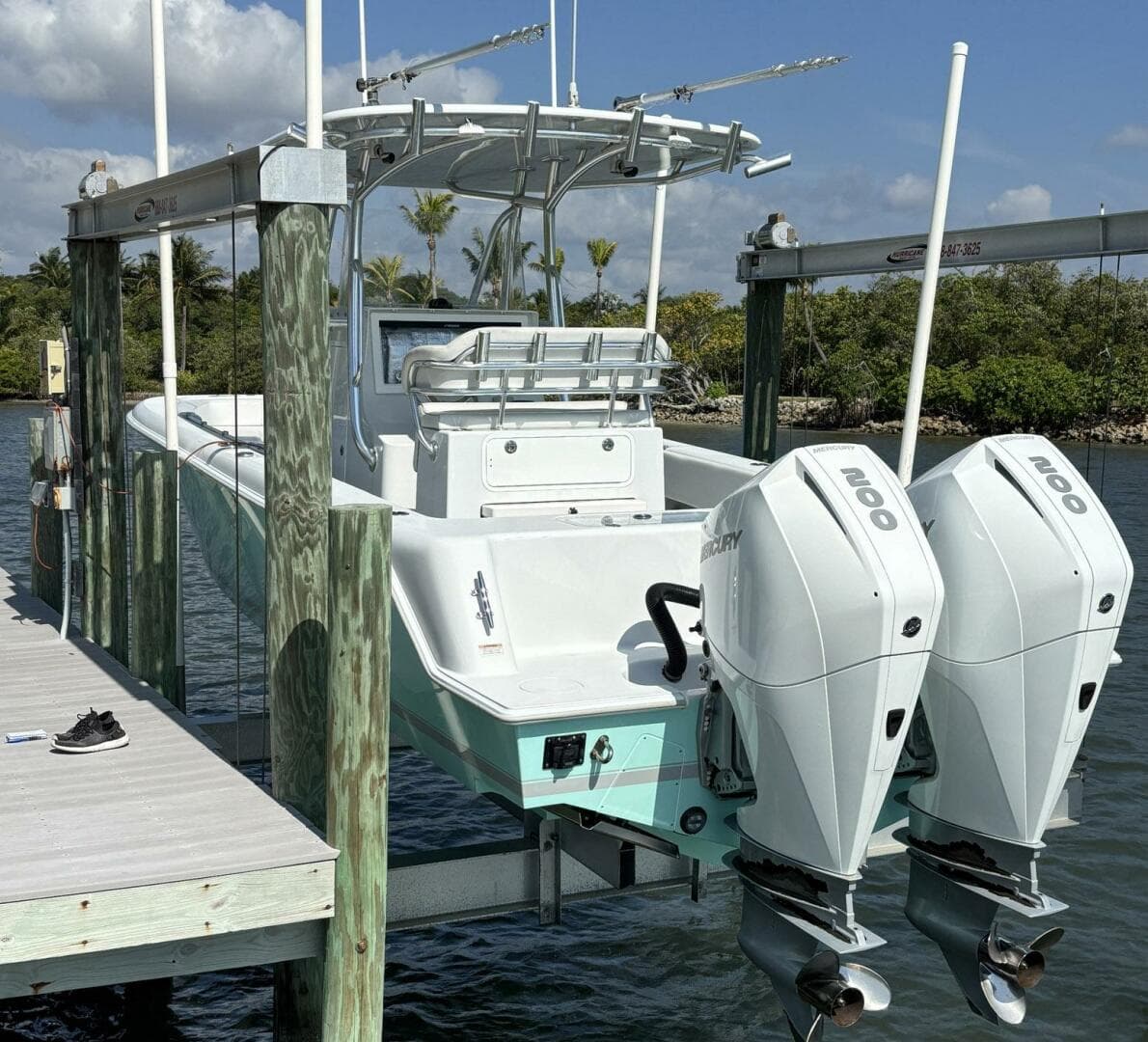 2020 Contender 28 Sport